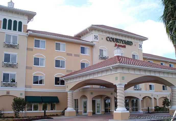 Courtyard Fort Myers At I-75 And Gulf Coast Town Center Estero Exterior foto